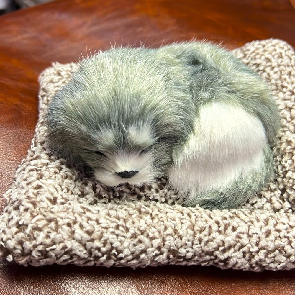 Brand new #809 in-package - #809 Sleeping puppy on her own comfy bed. …